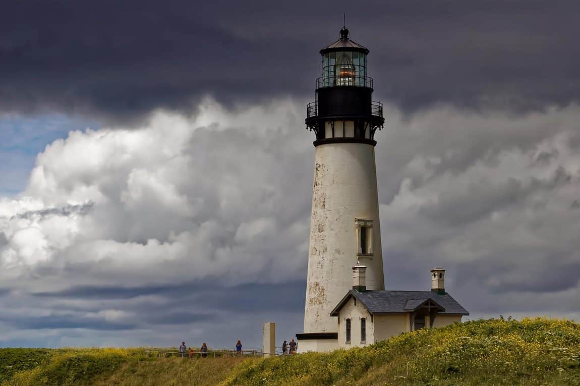 Ultimate Guide to the Oregon Coast's Lighthouses & Historic Sites