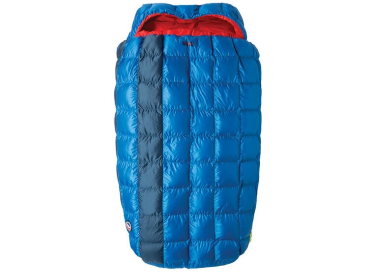 13 Best Double Sleeping Bags for Backpacking & Camping - Territory Supply