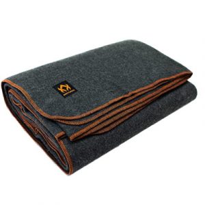 8 Best Wool Blankets for Camping Under the Stars