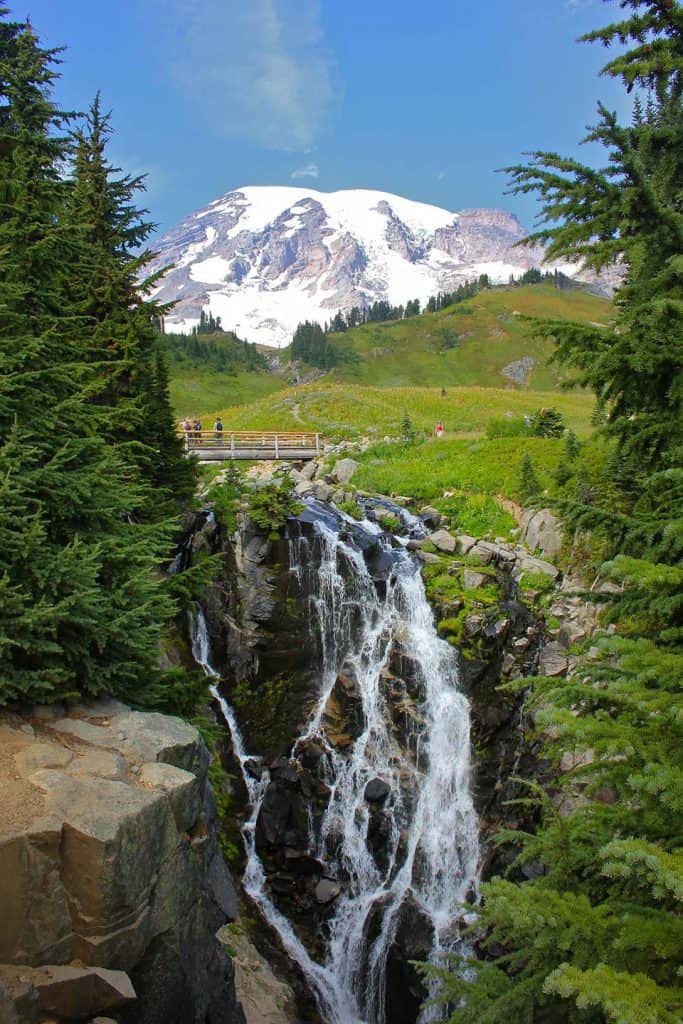 Hit the Trail on These 12 Epic Waterfall Hikes in Washington