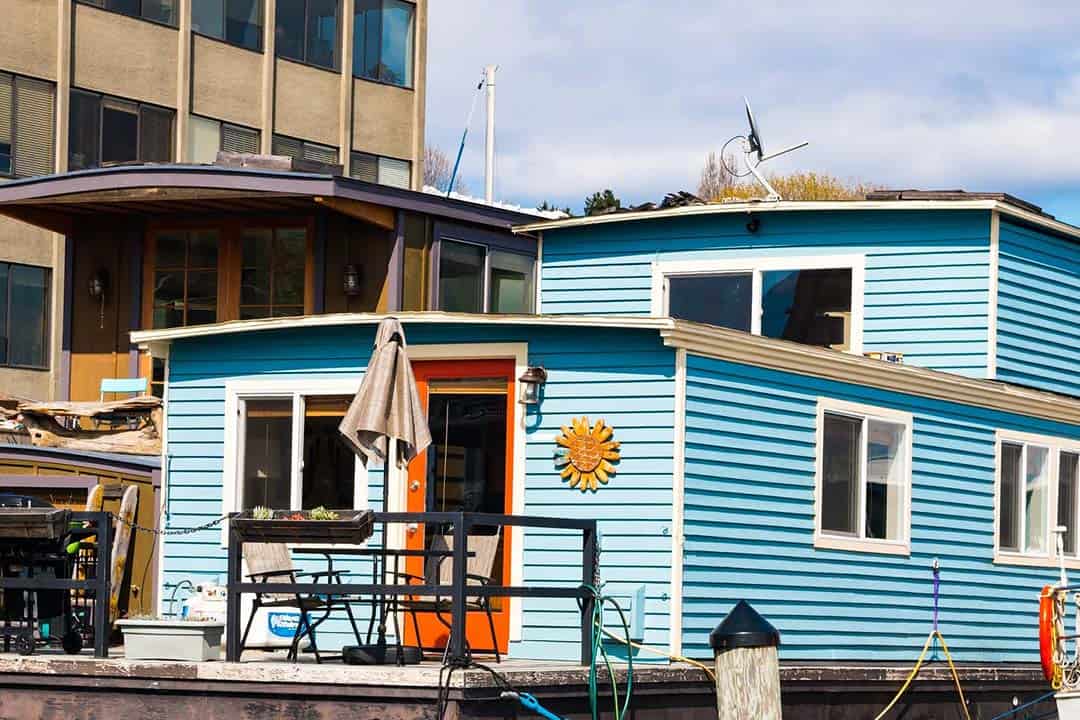 6 Romantic Seattle Houseboat Vacation Rentals