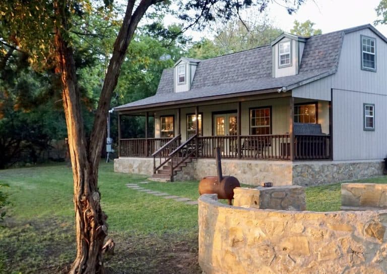 8 Beautifully Secluded Cabin Rentals in Texas - Territory Supply