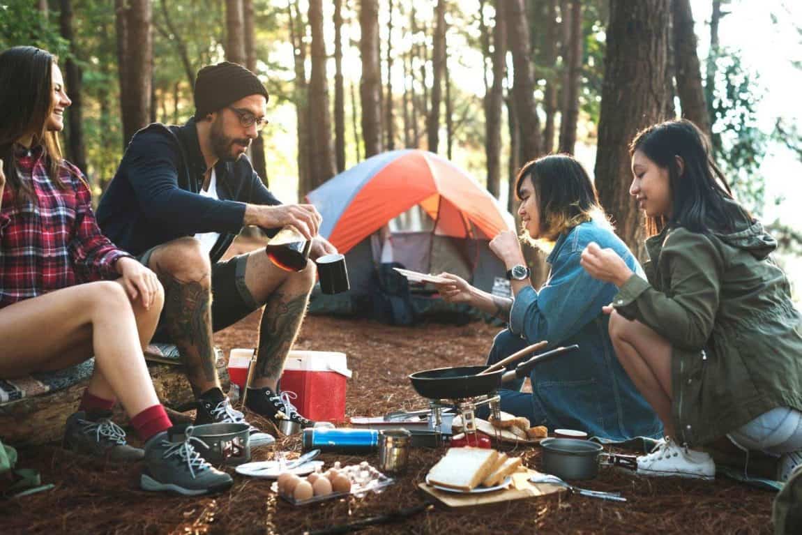 15 Easy Camping Meals for the Whole Family