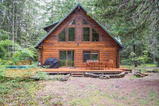 14 Beautifully Secluded Cabin Rentals in Oregon - Territory Supply