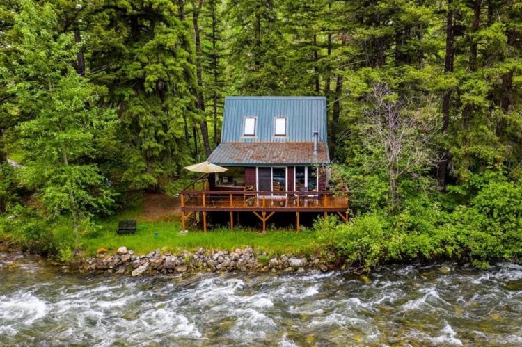 11 Remote & Secluded Cabin Rentals In Montana - Territory Supply