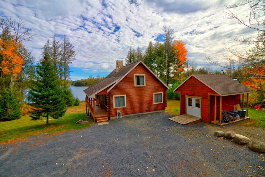 10 Super & Secluded Maine Cabin Rentals - Territory Supply