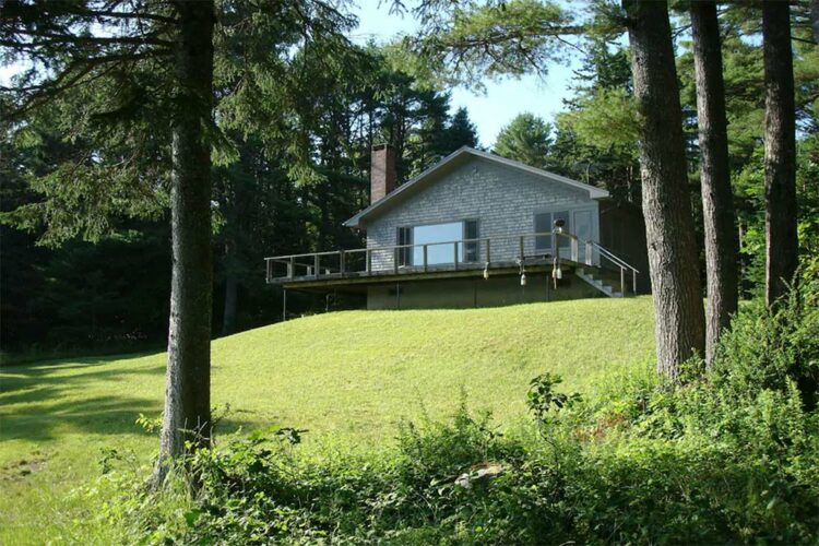 10 Super & Secluded Maine Cabin Rentals - Territory Supply