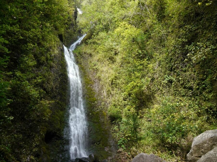 11 Awesome Waterfall Hikes on Oahu, Hawaii - Territory Supply