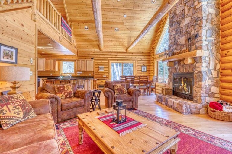 11 Cozy PetFriendly Cabin Rentals in New Hampshire