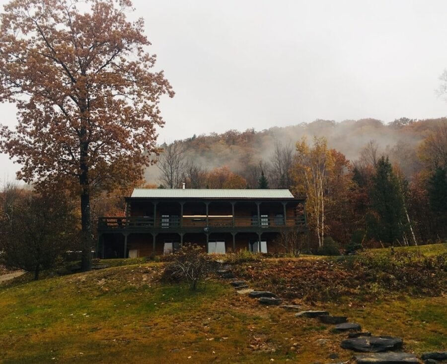 11-cozy-pet-friendly-cabin-rentals-in-new-hampshire