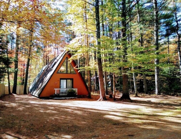 11-cozy-pet-friendly-cabin-rentals-in-new-hampshire