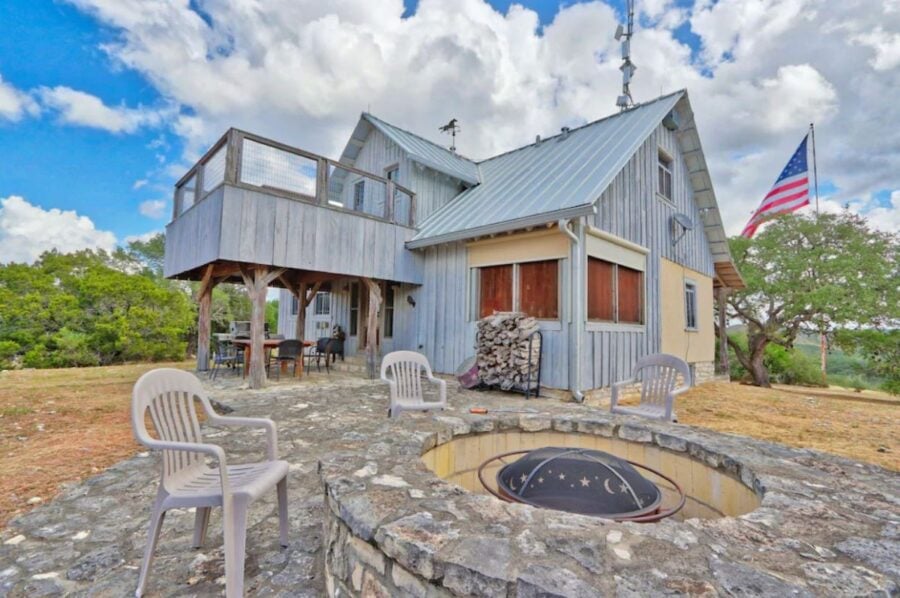 9 Incredible Cabin Rentals Near Austin, Texas Territory Supply