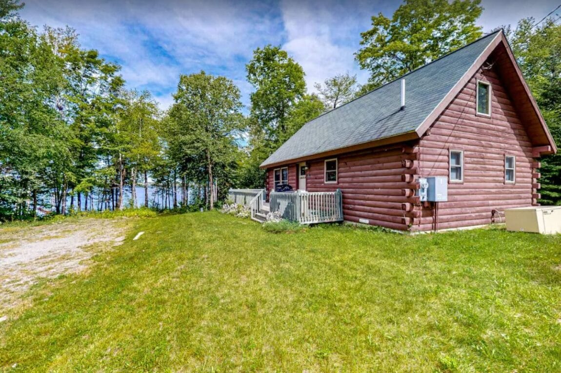 The 10 Best PetFriendly Cabin Rentals in Maine Territory Supply