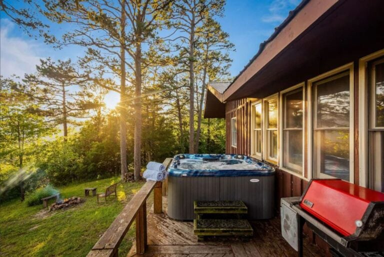 10 Secluded Cabin Rentals In Arkansas For Your Next Getaway