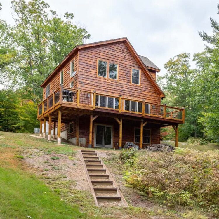 11-cozy-pet-friendly-cabin-rentals-in-new-hampshire