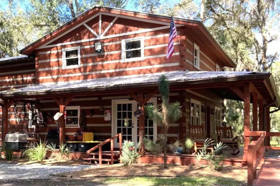 10 Best Cabin Rentals In Florida For A Relaxing Vacay Territory Supply   Log Cabin Rental Florida 1150x767 