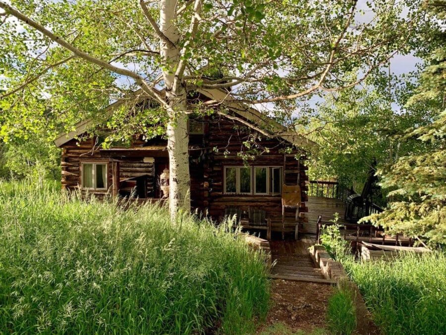 7 Cabin Rentals In Aspen Colorado For Every Budget Territory Supply   Rustic Aspen Cabin Rental 900x675 