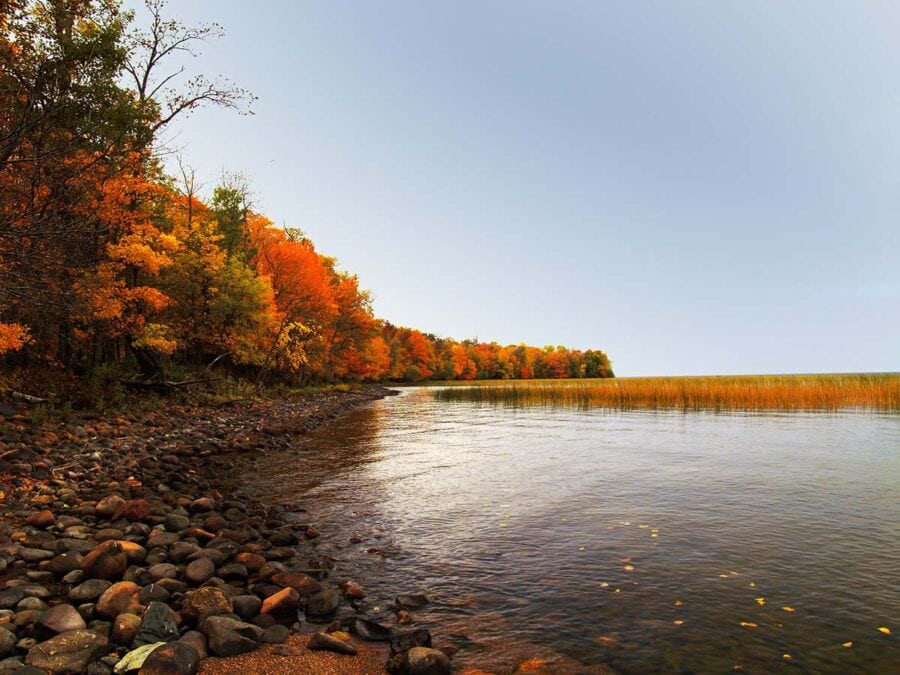 8 Spectacular Places to See Fall Colors in Minnesota