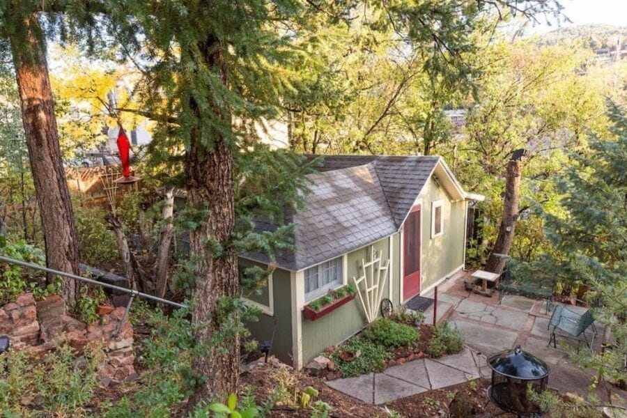 12 Magical Cabin Rentals In Manitou Springs Colorado Territory Supply   Manitou Springs Cottage 900x600 