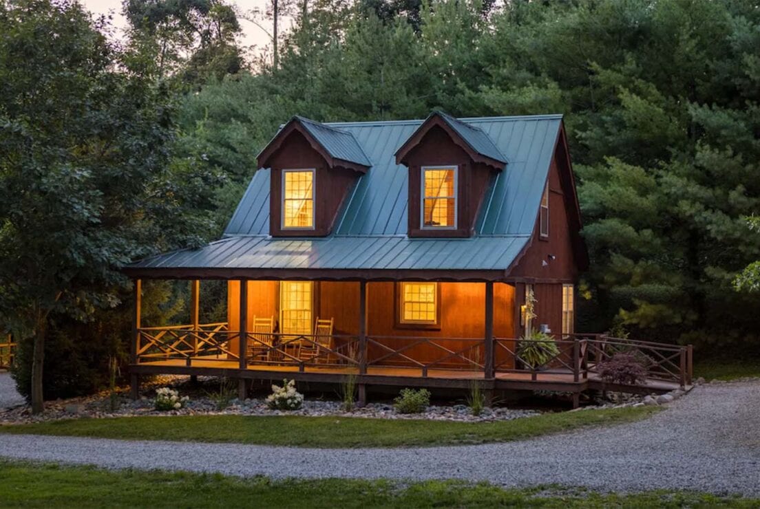 10 Epic Pet-Friendly Cabin Rentals in Oregon - Territory Supply