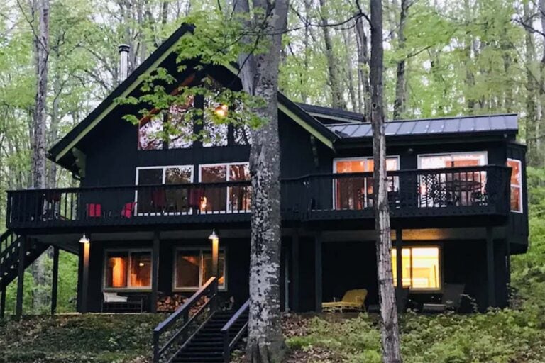 11-cozy-pet-friendly-cabin-rentals-in-michigan-territory-supply