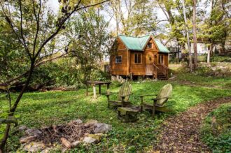 10 Exciting & Unique Places To Stay In Tennessee - Territory Supply