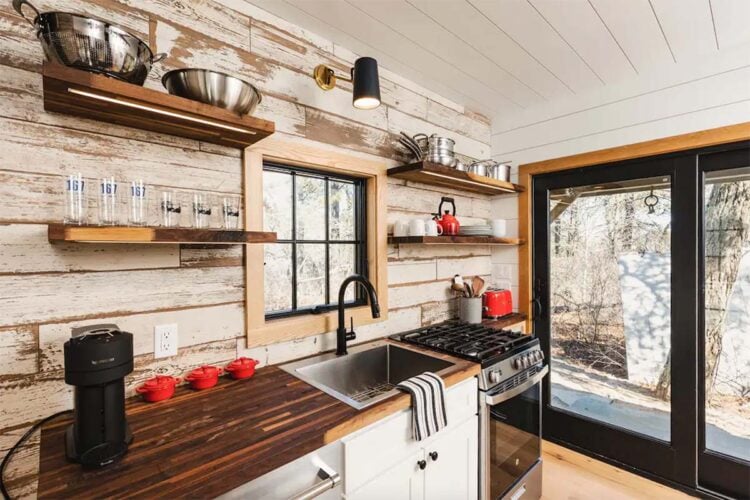 10-terrific-tiny-house-rentals-in-massachusetts-territory-supply