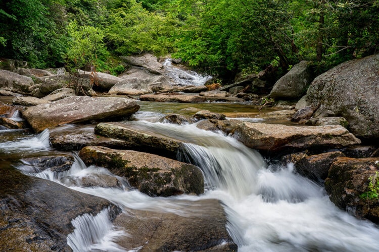 11 Most Beautiful Swimming Holes in North Carolina - Territory Supply