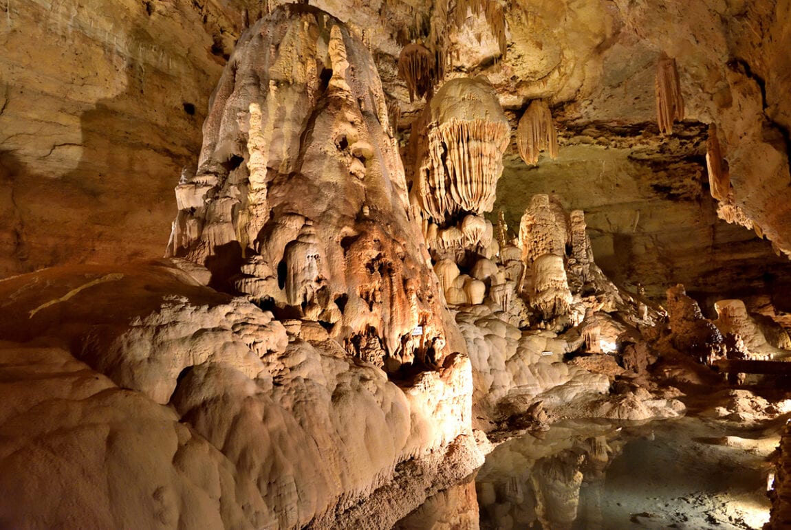 10 Cool Caves in Texas for Exploring Underground - Territory Supply