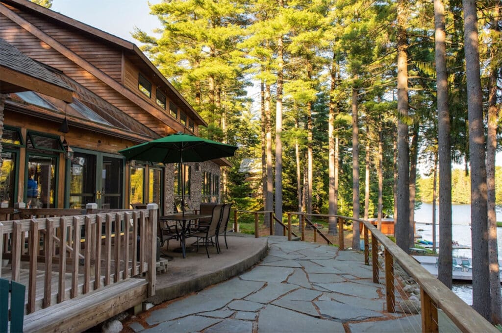 9 Incredible Places To Stay In Old Forge New York   Places To Stay Old Forge Ledgerock Villa 1024x680 