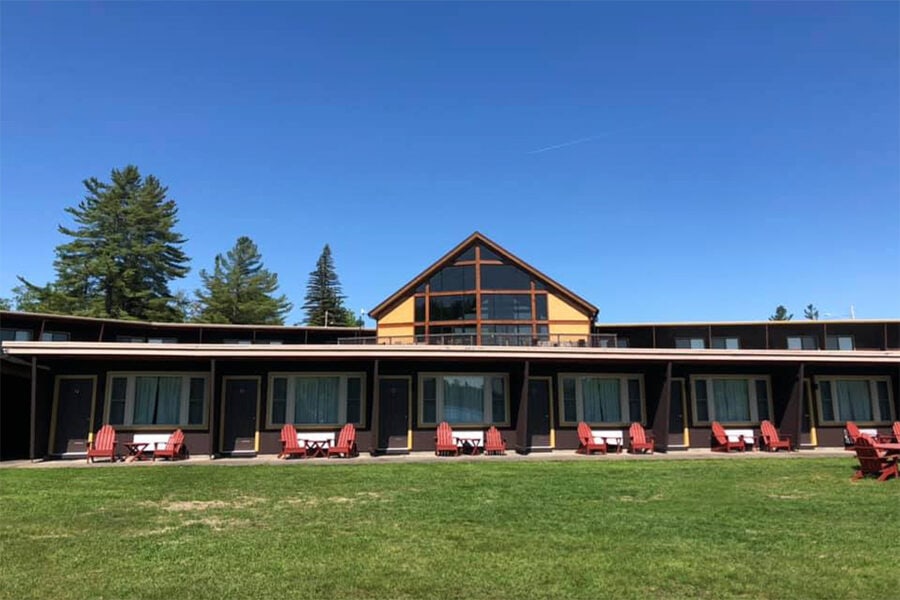 9 Incredible Places To Stay In Old Forge New York   Places To Stay Old Forge Forge Motel 900x600 