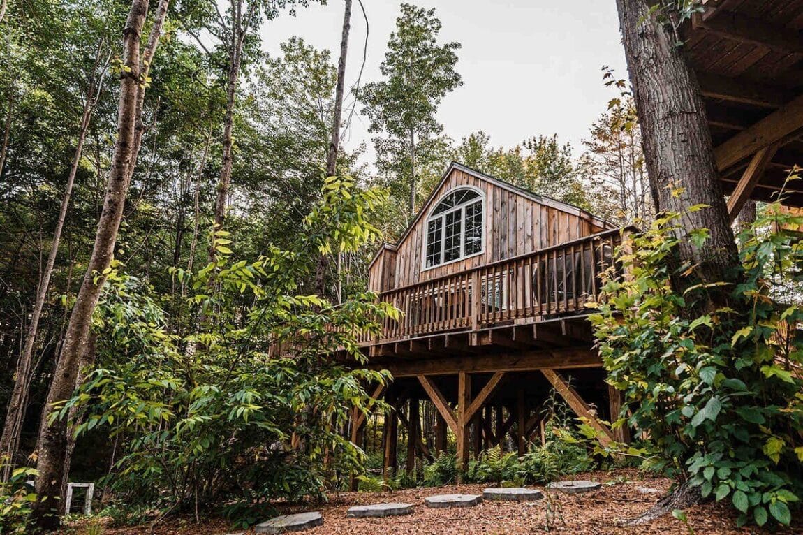 Create a Whimsical Experience in These Maine Treehouse Rentals ...