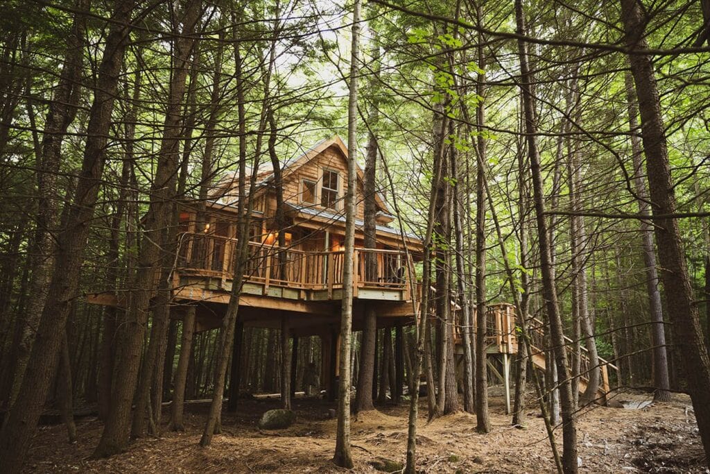 Create a Whimsical Experience in These Maine Treehouse Rentals ...