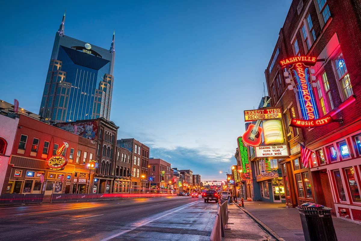 What to See and Do on a Chicago to Nashville Road Trip Territory